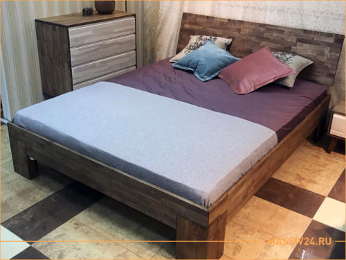 Кровать в стиле лофт из настоящего массива дерева